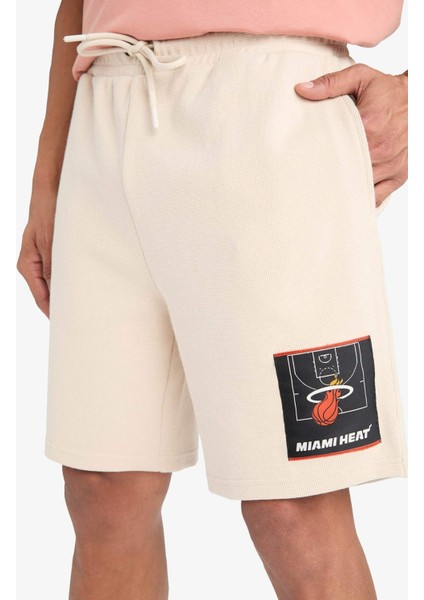 Fit NBA Miami Heat Standart Fit Kısa Paça Waffle Şort E4008AX25SM
