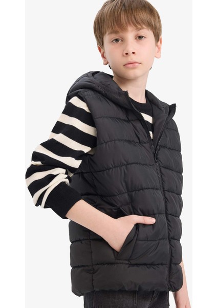Erkek Çocuk Su Geçirmez Kapüşonlu Fermuarlı Şişme Yelek E7497A825AU