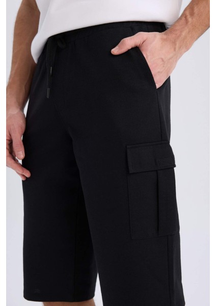 Slim Fit Dar Kesim Kargo Cepli Basic Düz Kapri Şort T4693AZ25SM
