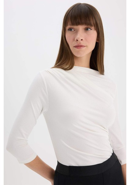 Regular Fit Degaje Yaka Basic Düz Krep Yarım Kollu Tişört E7096AX25SP