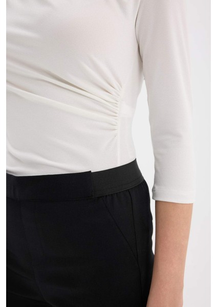 Regular Fit Degaje Yaka Basic Düz Krep Yarım Kollu Tişört E7096AX25SP