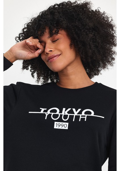 Kadın Bisiklet Yaka Rahat Kalıp 3 Iplik Kalın Tokyo Baskılı Sweatshirt SPR24SWK30 fiyatları