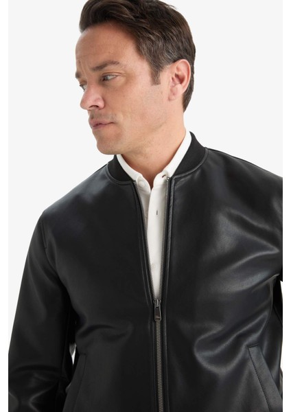 Su İtici Slim Fit Dar Kesim Kolej Yaka Astarlı Fermuarlı Rüzgar Geçirmez Suni Deri Mevsimlik Mont Y5367AZ25AU