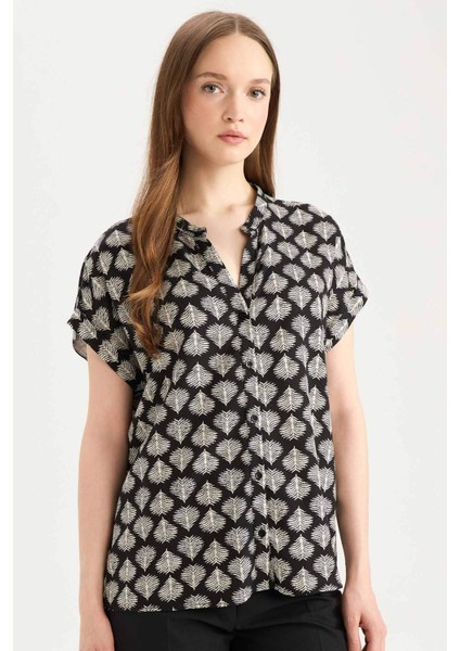 Regular Fit Apaş Yaka Desenli Kısa Kollu Gömlek I6173AZ25SM