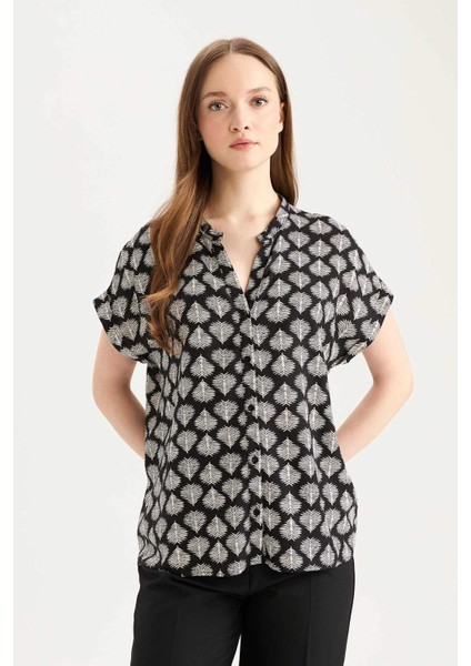 Regular Fit Apaş Yaka Desenli Kısa Kollu Gömlek I6173AZ25SM