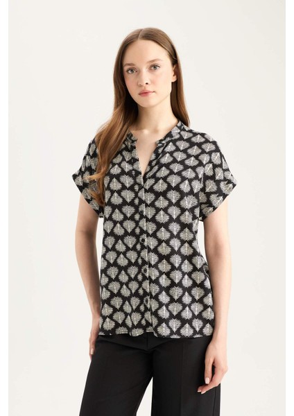 Regular Fit Apaş Yaka Desenli Kısa Kollu Gömlek I6173AZ25SM