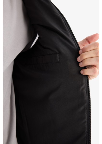 Su Geçirmez Slim Fit Dar Kesim Kapüşonlu İç Cepli Fermuarlı Şişme Yelek C5025AX25WN