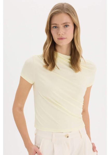 Slim Fit Dar Kesim Kayık Yaka Soft Touch Kısa Kollu Tişört