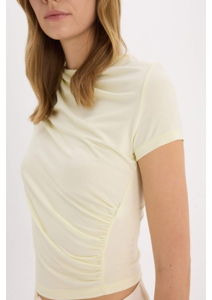 Slim Fit Dar Kesim Kayık Yaka Soft Touch Kısa Kollu Tişört