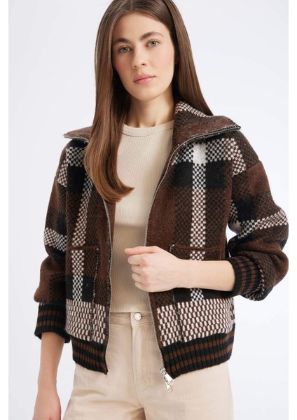 Regular Fit Kareli Fermuarlı Dik Yaka Triko Hırka E7733AX25SP