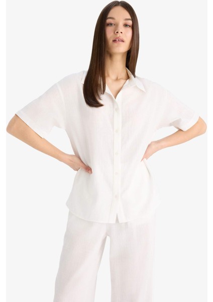 Oversize Geniş Kalıp Basic Düz Beyaz Kısa Kollu Gömlek A9135AX25SM