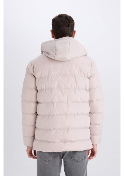 Regular Fit Kapüşonlu Fermuarlı Çıtçıt Kapamalı Cepli Şişme Mont E7286AX24WN