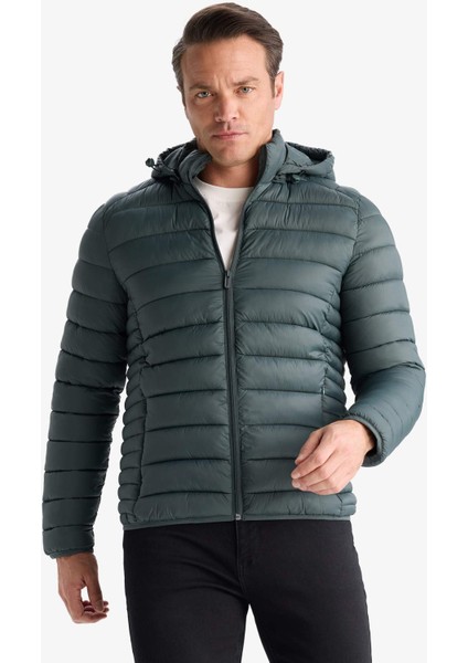 Su İtici Slim Fit Dar Kesim İç Cep Detaylı Kapüşonlu Fermuarlı Cepli Şişme Mont N4661AZ25AU