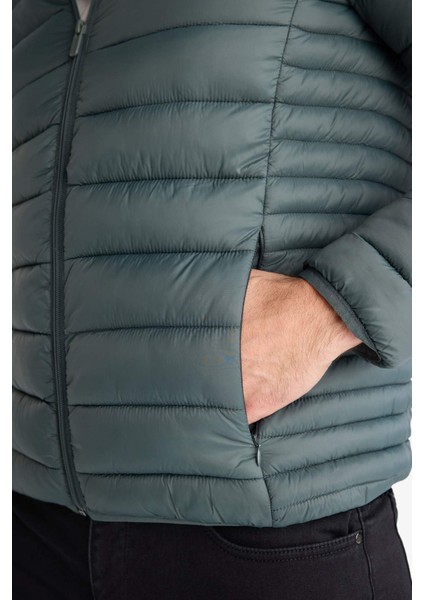 Su İtici Slim Fit Dar Kesim İç Cep Detaylı Kapüşonlu Fermuarlı Cepli Şişme Mont N4661AZ25AU