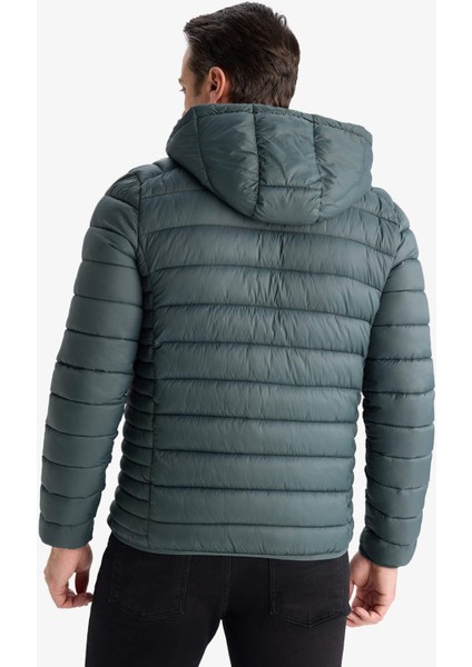 Su İtici Slim Fit Dar Kesim İç Cep Detaylı Kapüşonlu Fermuarlı Cepli Şişme Mont N4661AZ25AU