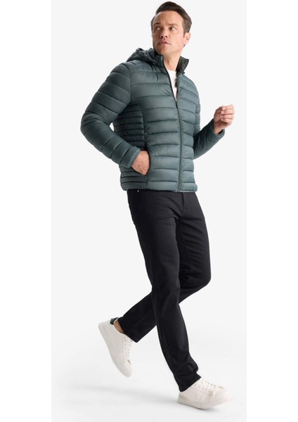 Su İtici Slim Fit Dar Kesim İç Cep Detaylı Kapüşonlu Fermuarlı Cepli Şişme Mont N4661AZ25AU