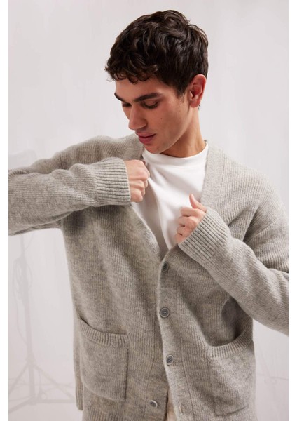 Relax Fit V Yaka Basic Düz Cepli Triko Hırka E8392AX24CW