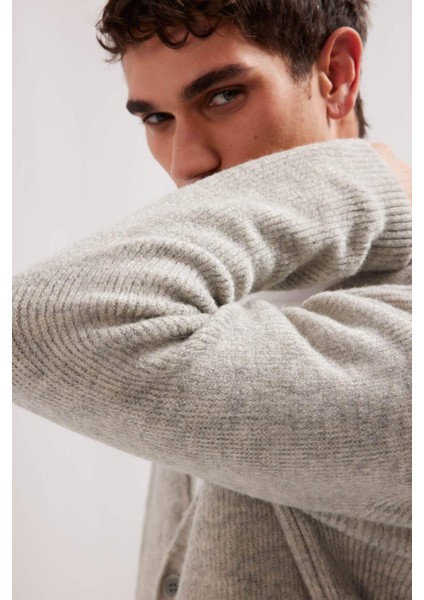 Relax Fit V Yaka Basic Düz Cepli Triko Hırka E8392AX24CW