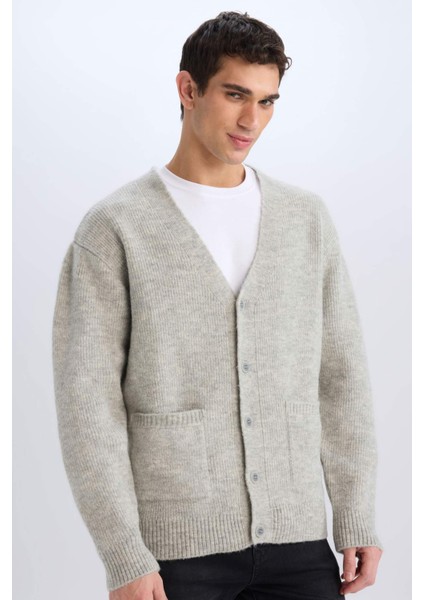 Relax Fit V Yaka Basic Düz Cepli Triko Hırka E8392AX24CW