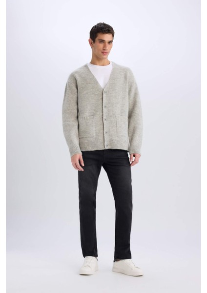 Relax Fit V Yaka Basic Düz Cepli Triko Hırka E8392AX24CW