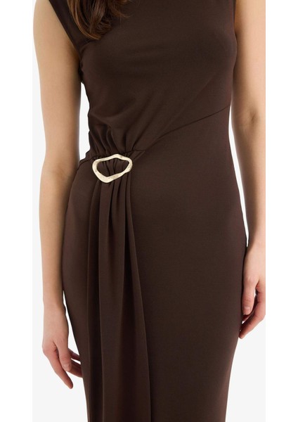 Bodycon Vücudu Saran Balıkçı Yaka Basic Düz Tokalı Kolsuz Midi Abiye Elbise E8947AX25SP