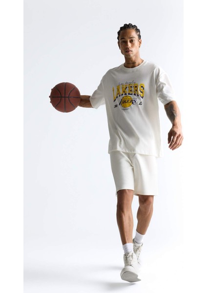 %100 Pamuk DeFactoFit NBA Los Angeles Lakers Oversize Geniş Kalıp Bisiklet Yaka Kısa Kollu Tişört E5871AX25AU