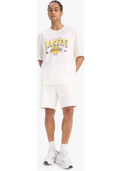 %100 Pamuk DeFactoFit NBA Los Angeles Lakers Oversize Geniş Kalıp Bisiklet Yaka Kısa Kollu Tişört E5871AX25AU