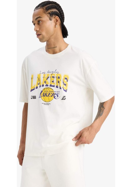 %100 Pamuk DeFactoFit NBA Los Angeles Lakers Oversize Geniş Kalıp Bisiklet Yaka Kısa Kollu Tişört E5871AX25AU