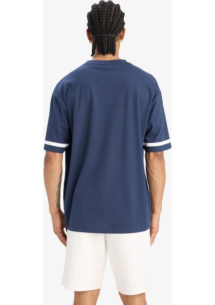 %100 Pamuk DeFactoFit NBA Wordmark Oversize Geniş Kalıp Bisiklet Yaka Kısa Kollu Tişört E3011AX25AU