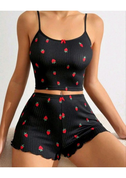 Siyah Çilek Desenli Askılı Şortlu Pijama Takımı modelleri
