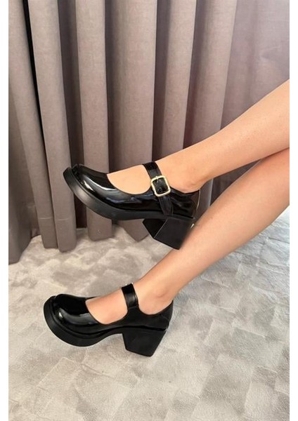 Kadın Sofya Siyah Rugan 6 cm Tek Baretli Topuklu Lofer Ayakkabı modelleri