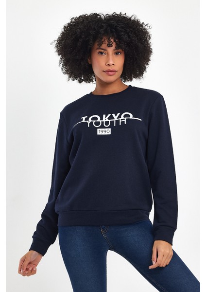 Kadın Bisiklet Yaka Rahat Kalıp 3 Iplik Kalın Tokyo Baskılı Sweatshirt SPR24SWK30 fırsatları