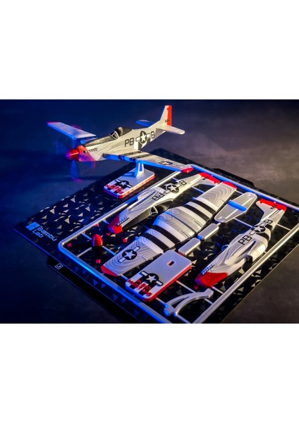 P51D Uçak Modeli Kiti – Red Tails Sürümü