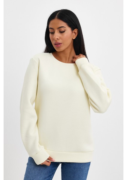 Kadın Bisiklet Yaka Rahat Kalıp 3 Iplik Içi Polarlı Kalın Sweatshirt SPR24SWK36 modelleri