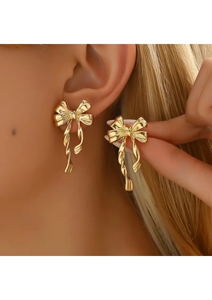 Fiyonk Desenli Küpe Altın Kaplama