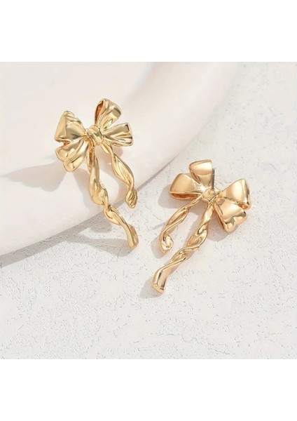 Fiyonk Desenli Küpe Altın Kaplama fırsatları