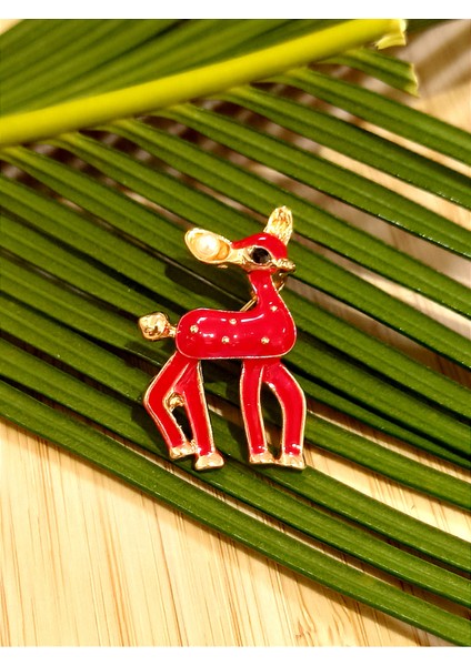 Kırmızı Geyik Figürlü Broş fiyatları