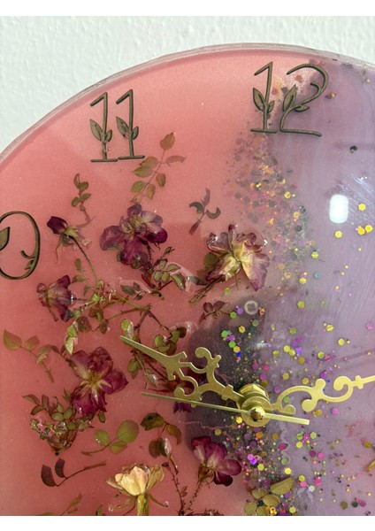 - Pembe Mor Tomurcuk Güllü Epoksi Duvar Saati (Özel Tasarım - Tek Üretim) - 30 cm