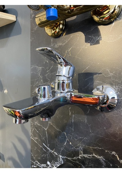 Oval Yuvarlak Tasarım ile Duş Keyfini Artıran Tam Set, Beyaz Renkli Ürün. indirimleri