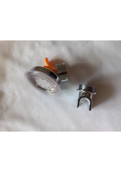 Vantuzlu Duş Ahizesi Sabitleme Mafsalı, Sağlam ve Pratik Çözüm