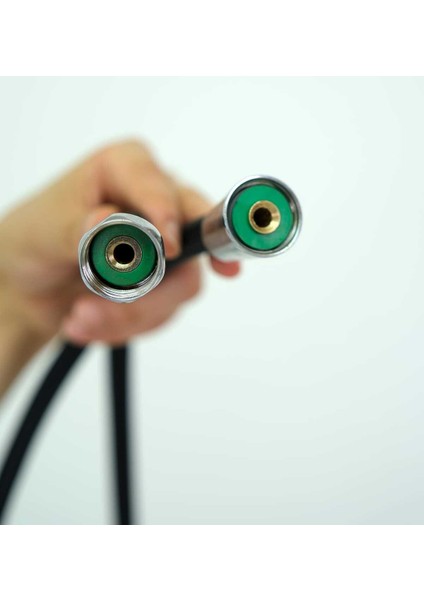 Mat Siyah Kare Duş Başlığı, Şık Tasarım ve Yüksek Kalite ile Kullanıma Hazır.