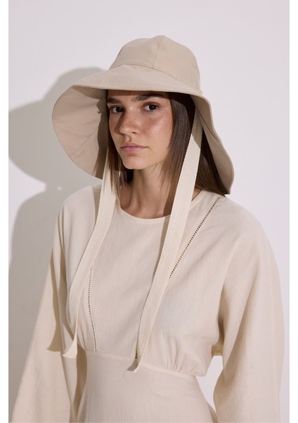 Kordon Detaylı Geniş Şapka Bej fiyatları