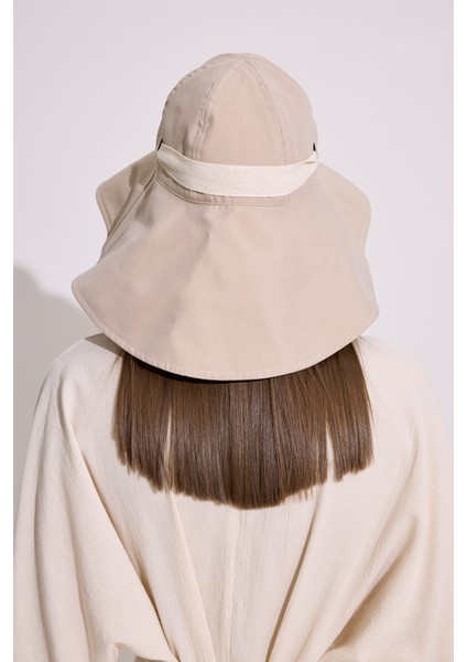 Kordon Detaylı Geniş Şapka Bej fırsatları