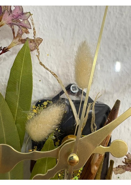 - Zakkum Çiçekli - Epoksi Duvar Saati - (Özel Tasarım - Tek Üretim) - 30 cm