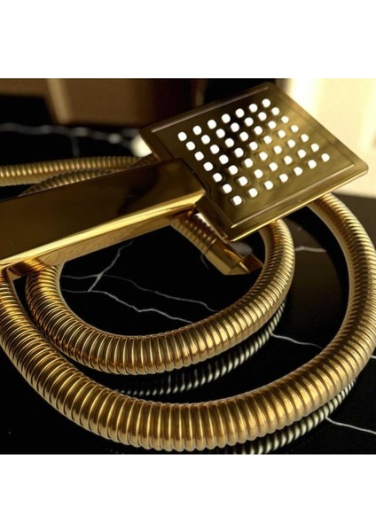 Altın Renkli Kare Modern Duş Başlığı, Şık ve Şeffaf Tasarım modelleri