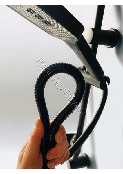 Şık Siyah Kare Kaliteli Yağmurlama Duş Başlığı Yeni Nesil Modern Tasarım fırsatları