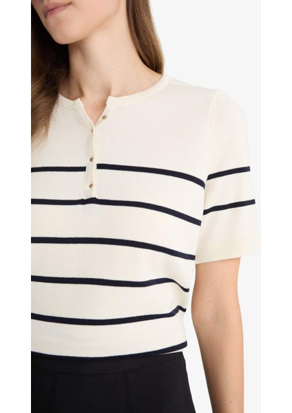 Regular Fit Bisiklet Yaka Çizgili Triko Kısa Kollu Kazak F8679AX25AU indirimleri