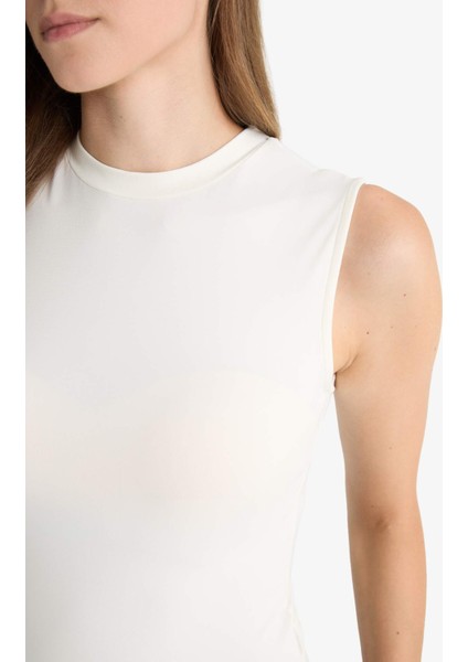 Slim Fit Dar Kesim Yarım Balıkçı Yaka Kolsuz Çıtçıtlı Body F9794AX25HS indirimleri