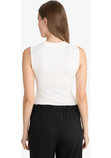 Slim Fit Dar Kesim Yarım Balıkçı Yaka Kolsuz Çıtçıtlı Body F9794AX25HS