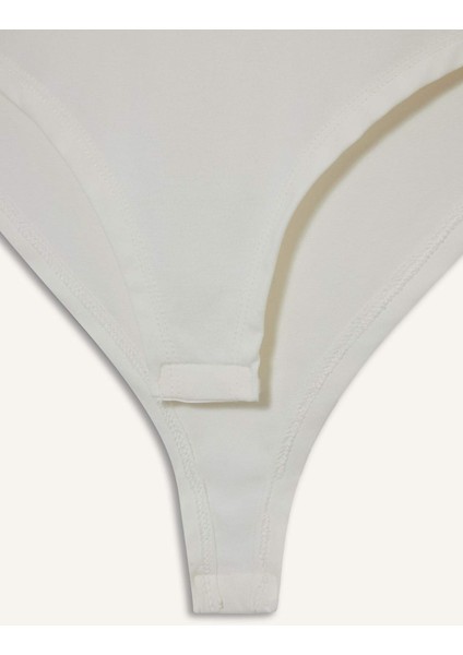 Slim Fit Dar Kesim Yarım Balıkçı Yaka Kolsuz Çıtçıtlı Body F9794AX25HS